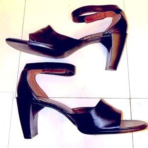 Enzo Angiolini black leather ankle strap heels. Size 8N. Italy. Velcro strap.
